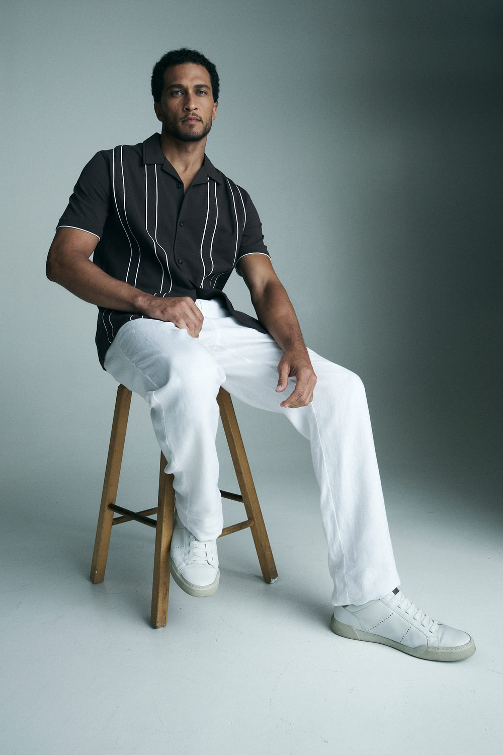 Chemise ajustée à col cubain