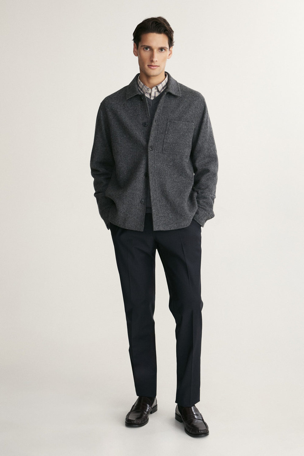 Semi-fitted plaid shirt
