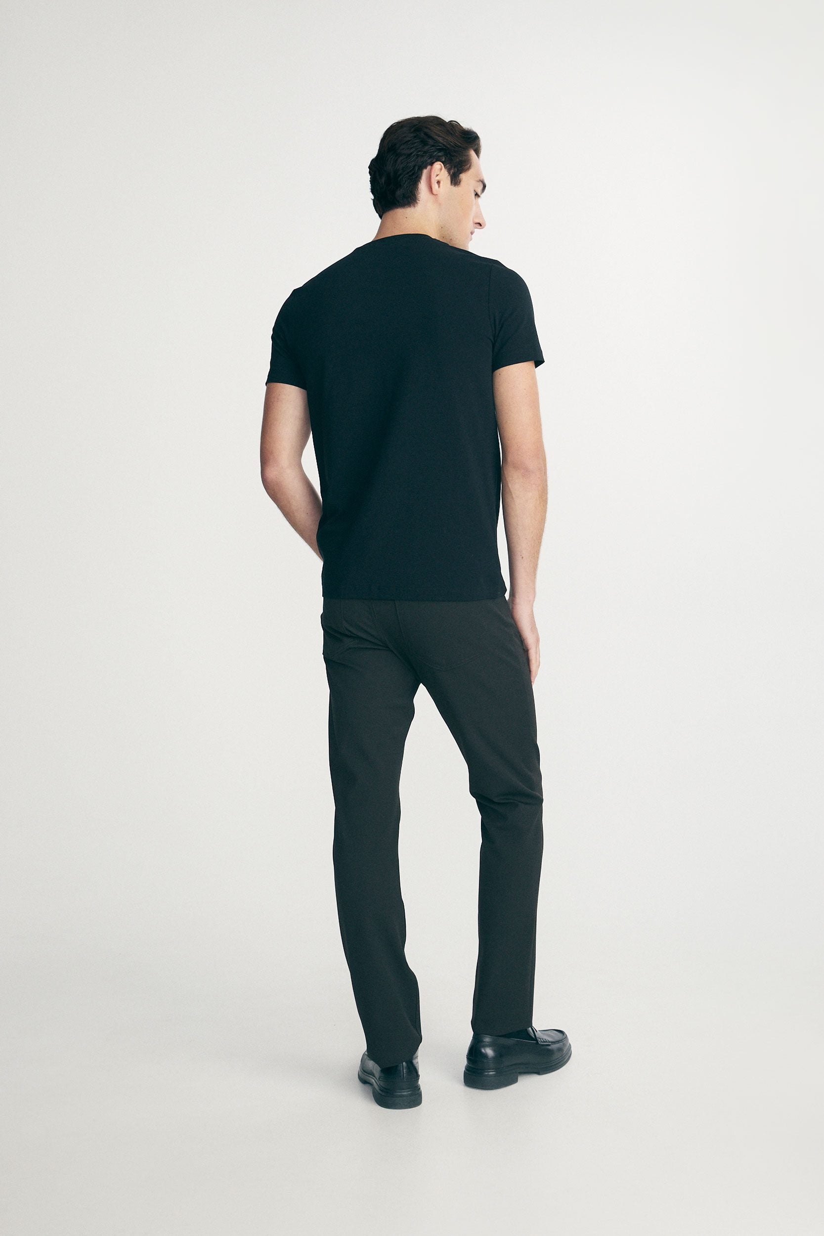 Basic crew neck T-shirt