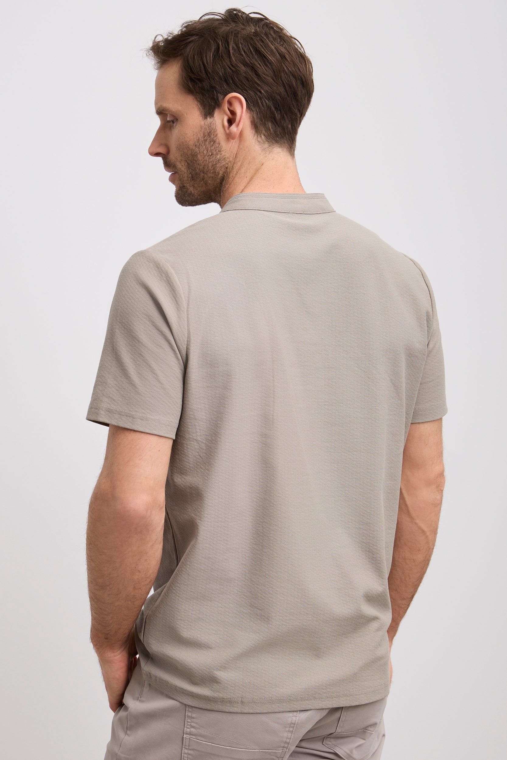 T-shirt henley avec poche