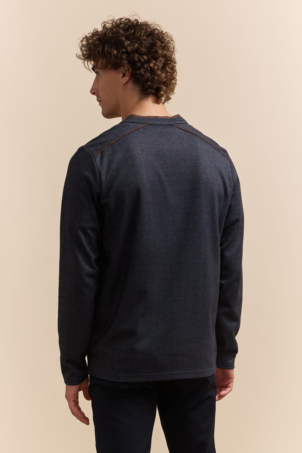 T-shirt henley à motif pied de poule