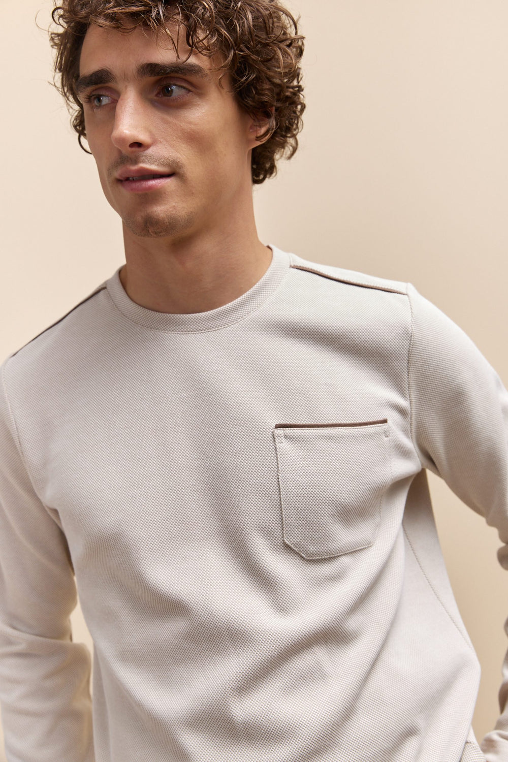 Chandail texturé détails de faux suède