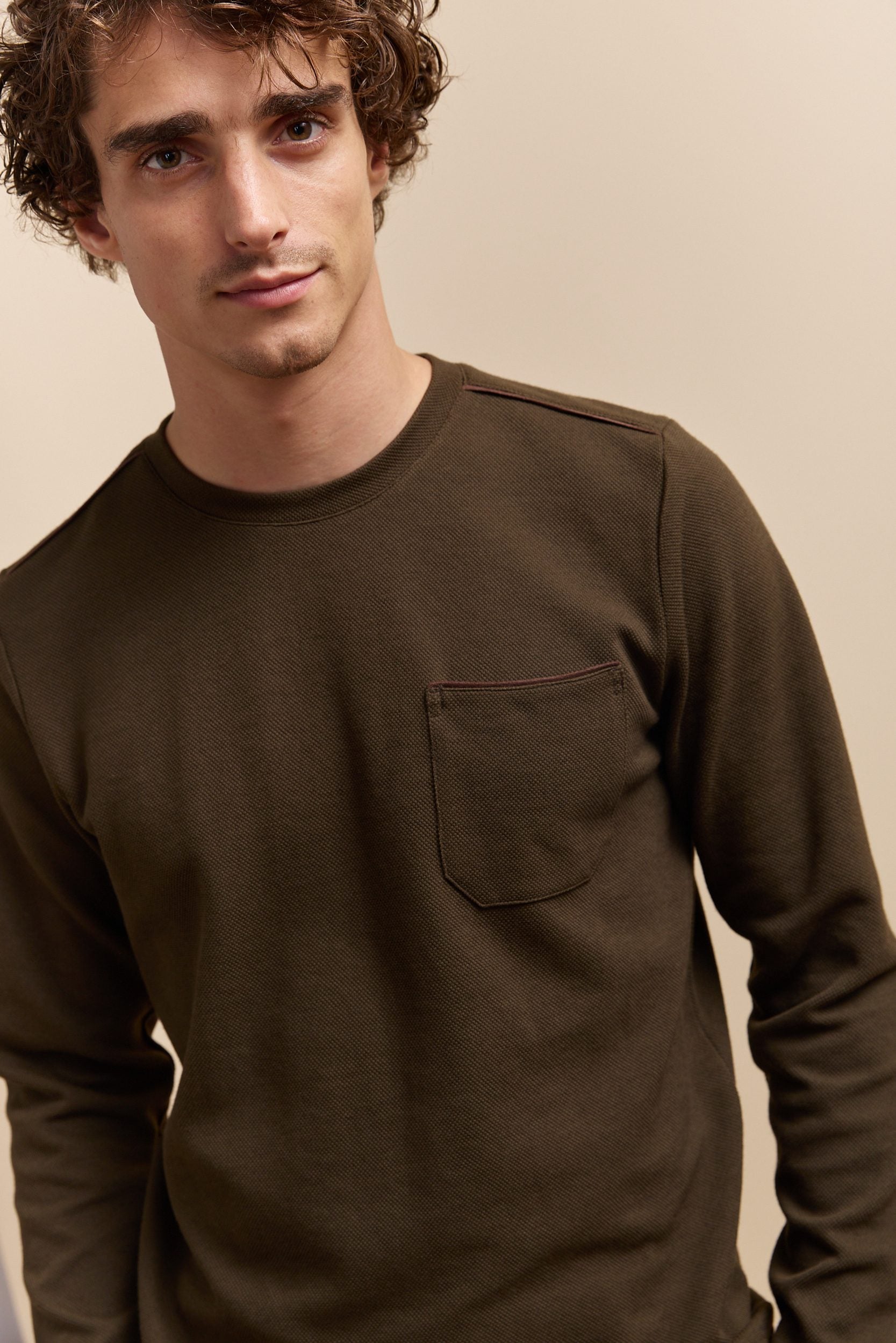 Chandail texturé détails de faux suède