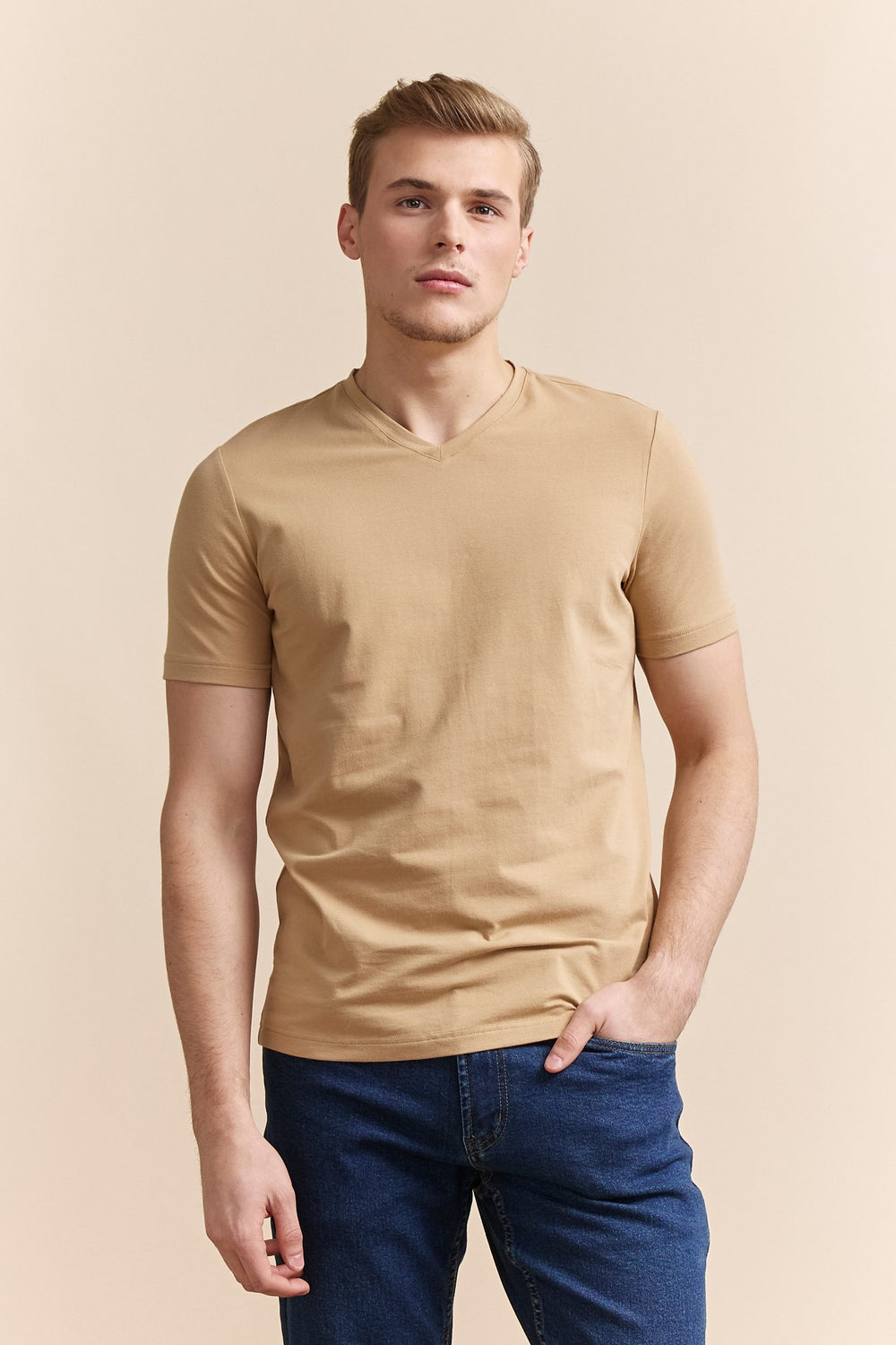 T-shirt essentiel col V