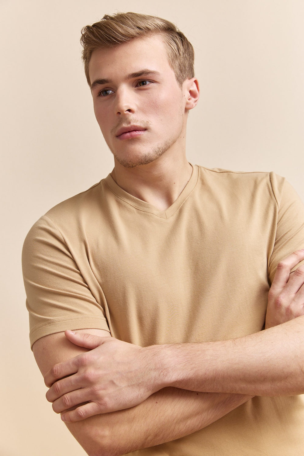 T-shirt essentiel col V
