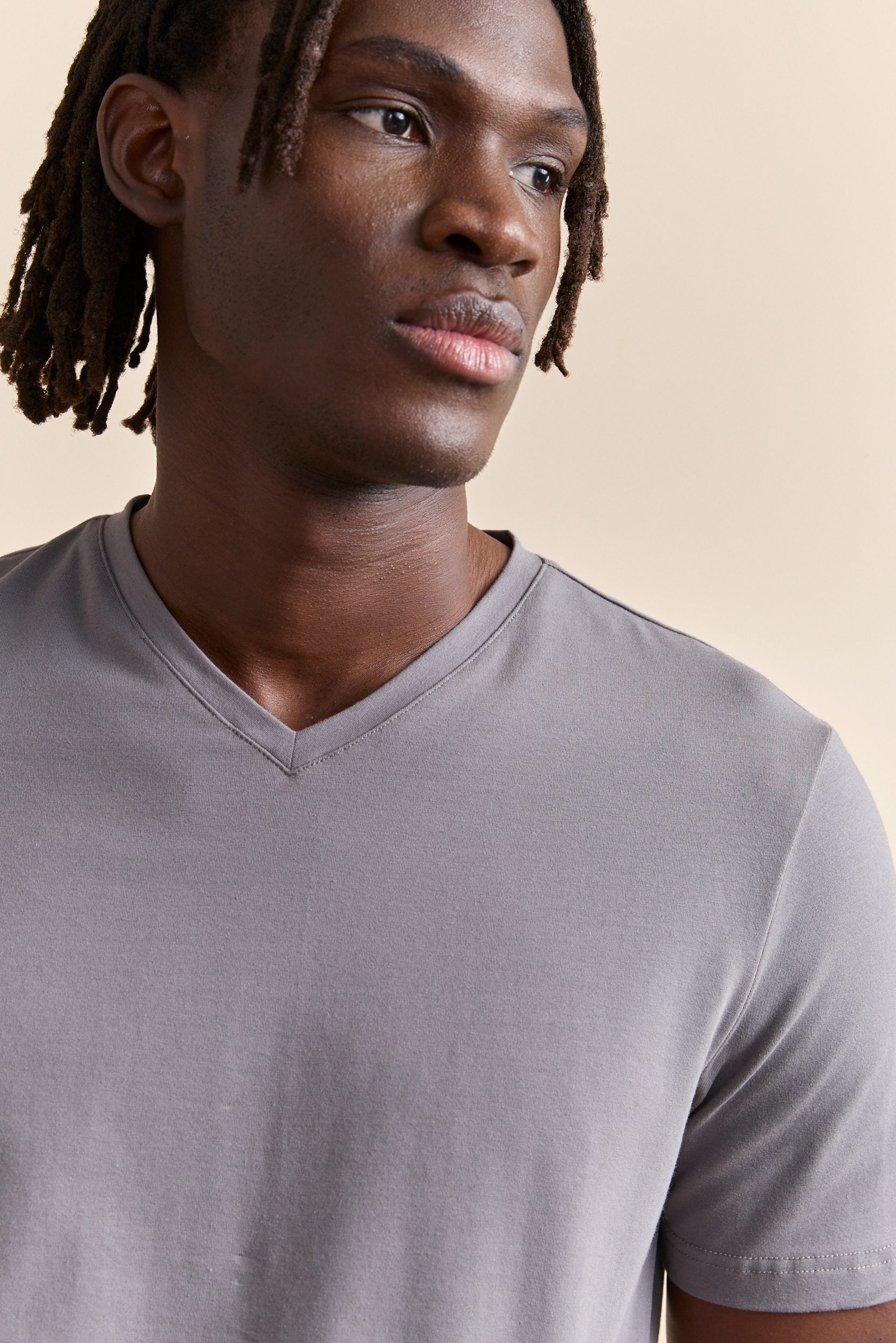 T-shirt essentiel col V