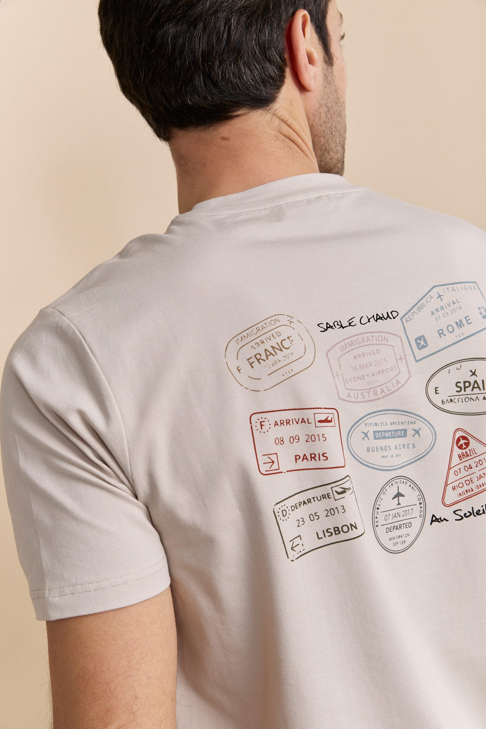T-shirt with prints on the back