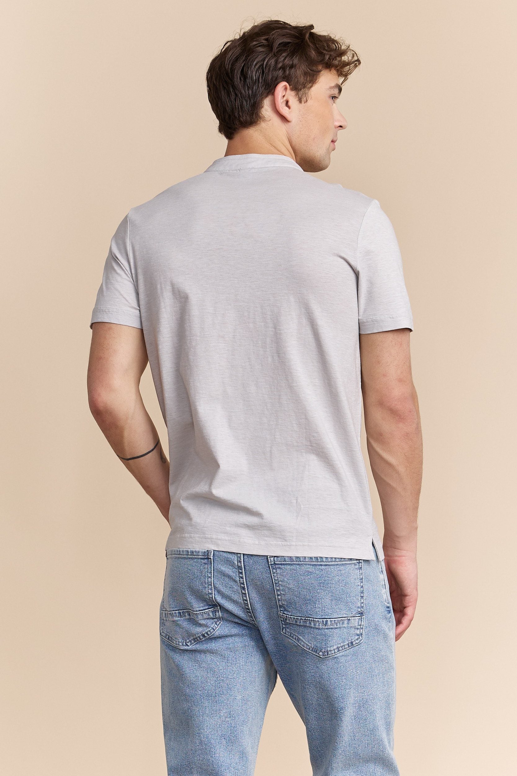 Henley t-shirt with pocket