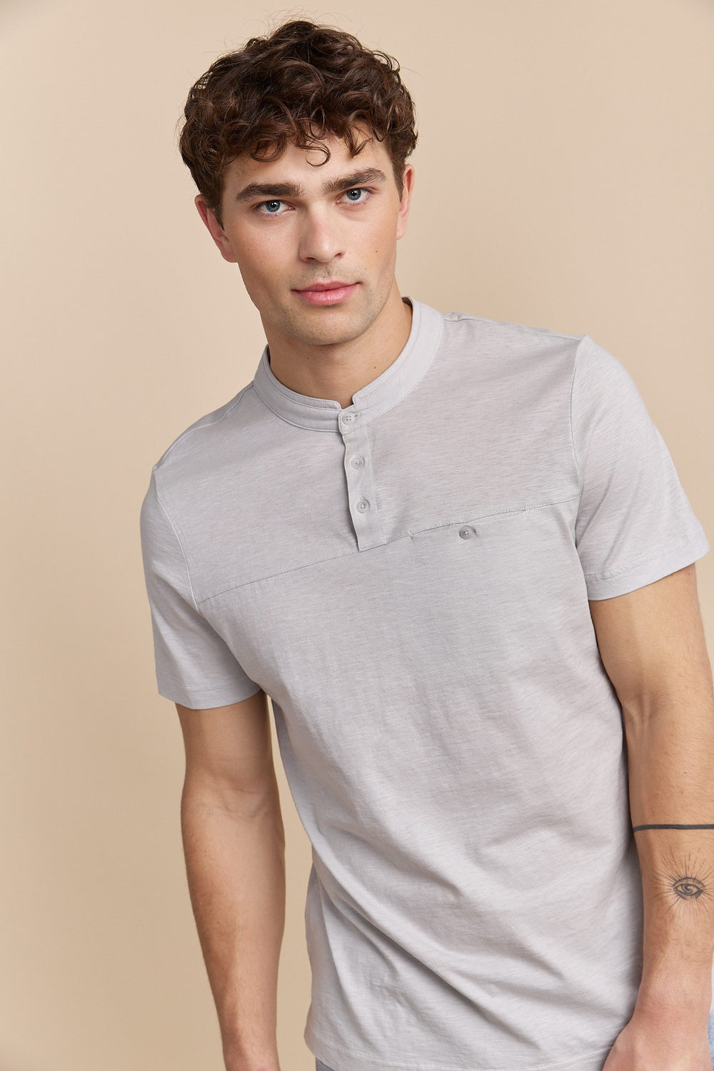 Henley t-shirt with pocket