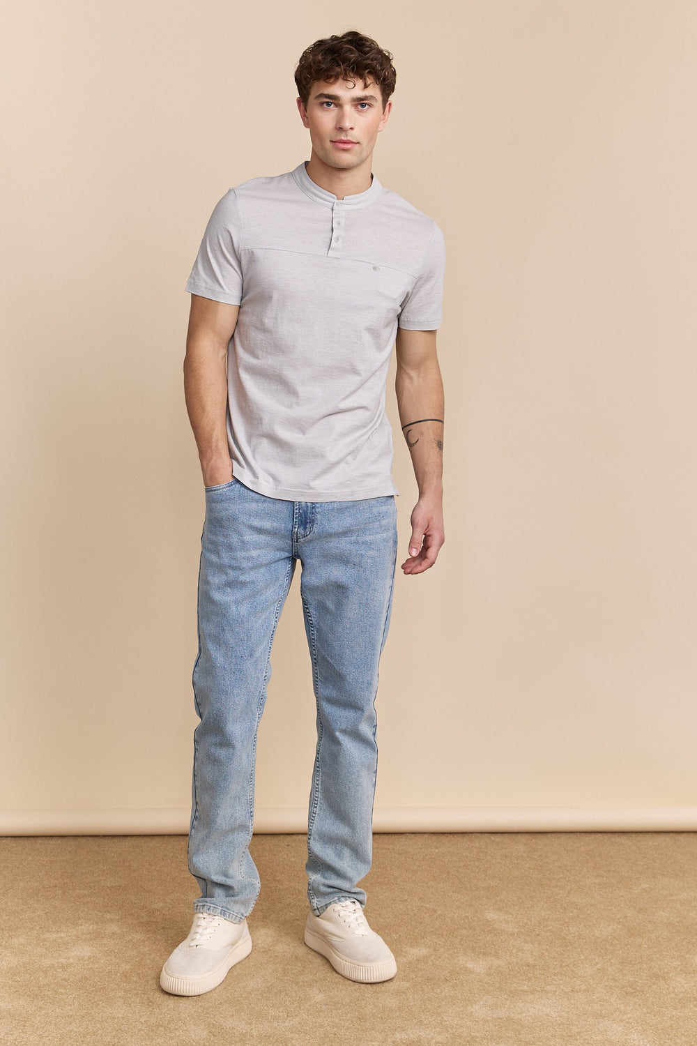 Henley t-shirt with pocket