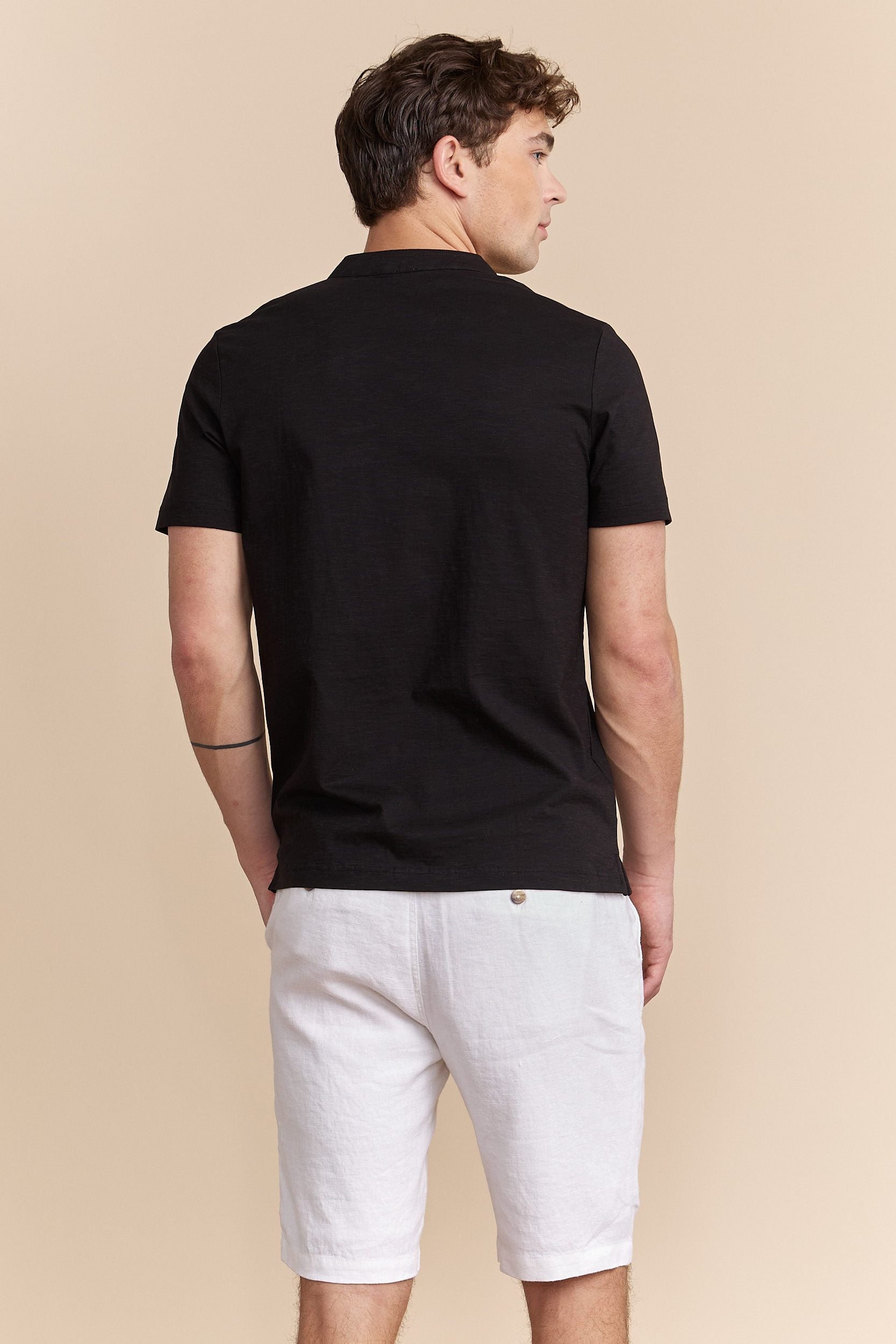 Henley t-shirt with pocket