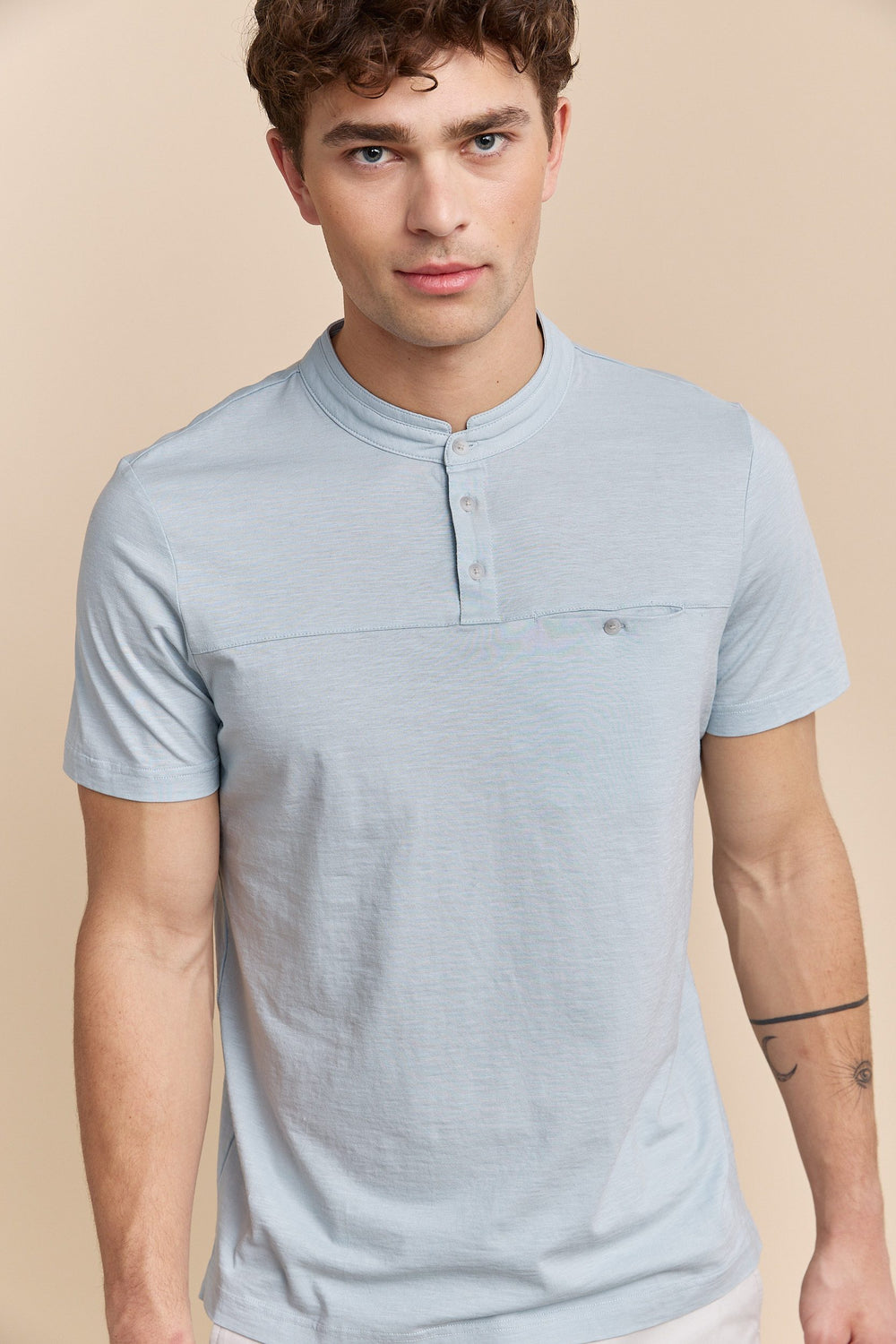 Henley t-shirt with pocket