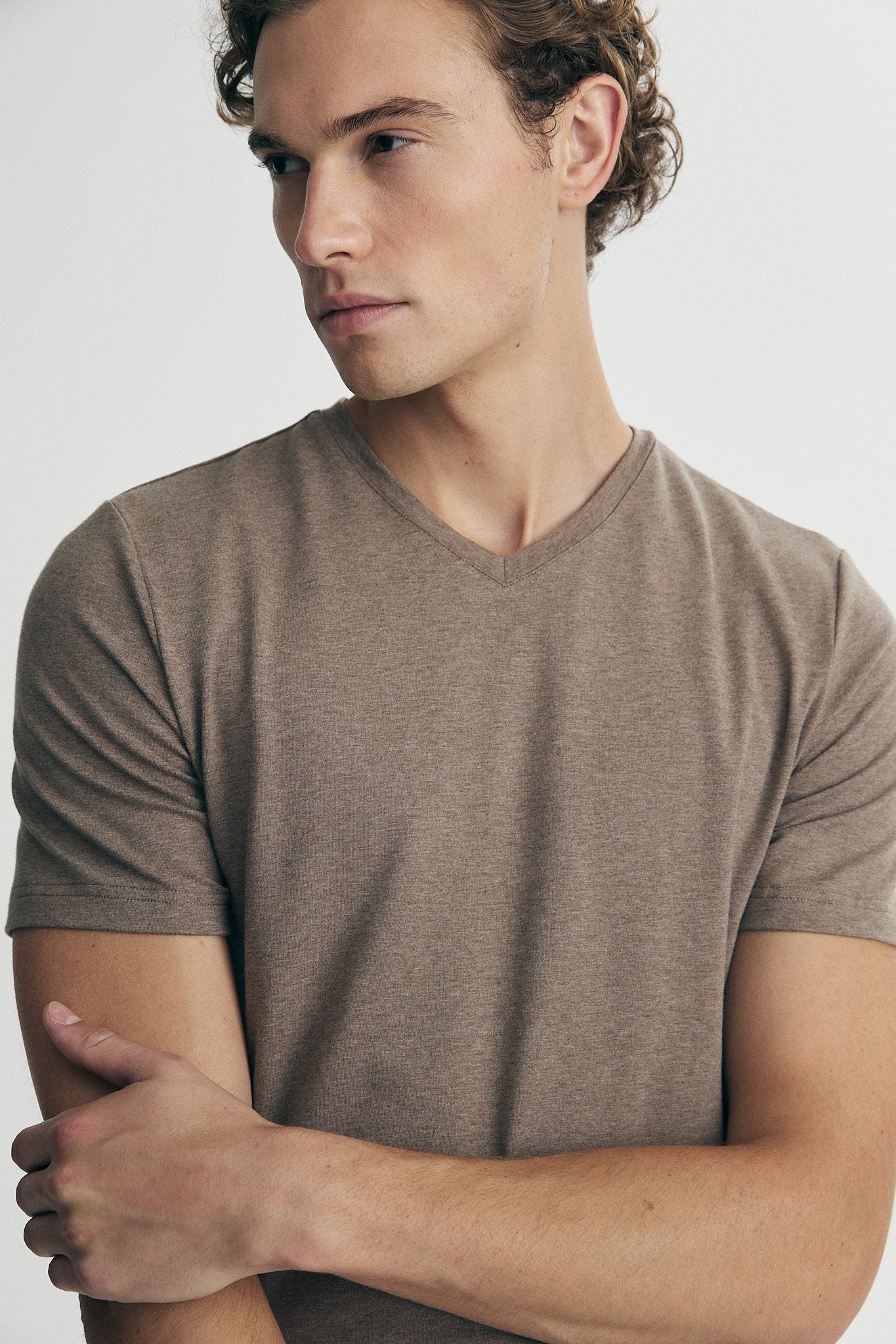 T-shirt essentiel col V