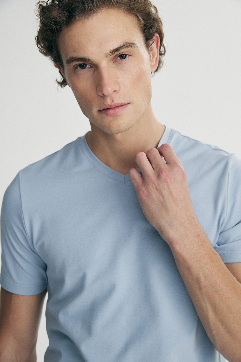 Basic V neck T-shirt