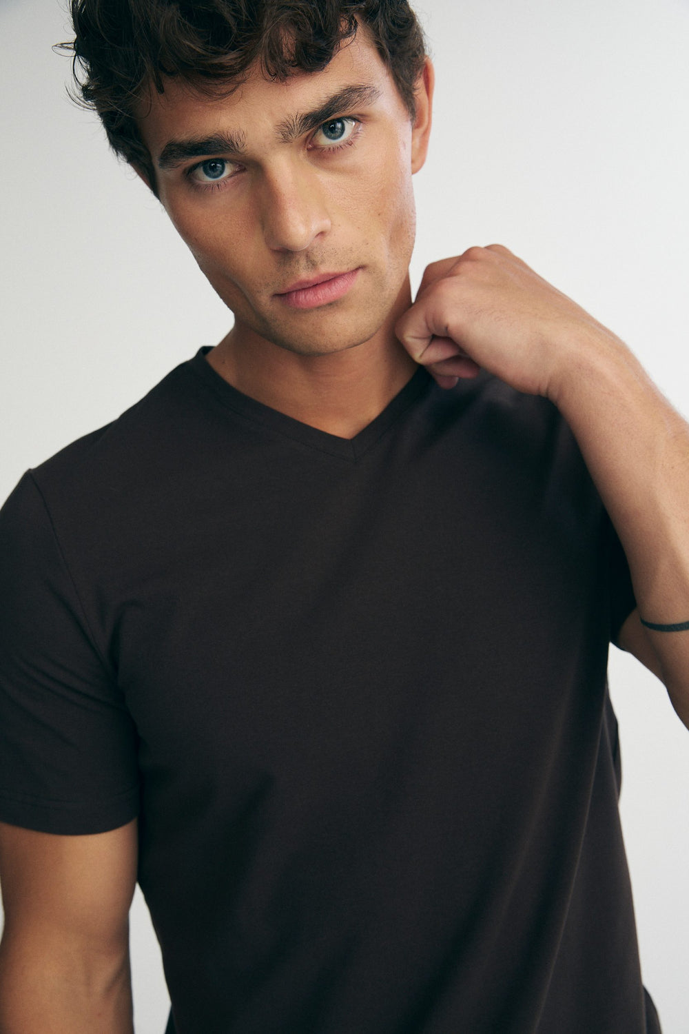 T-shirt essentiel col V