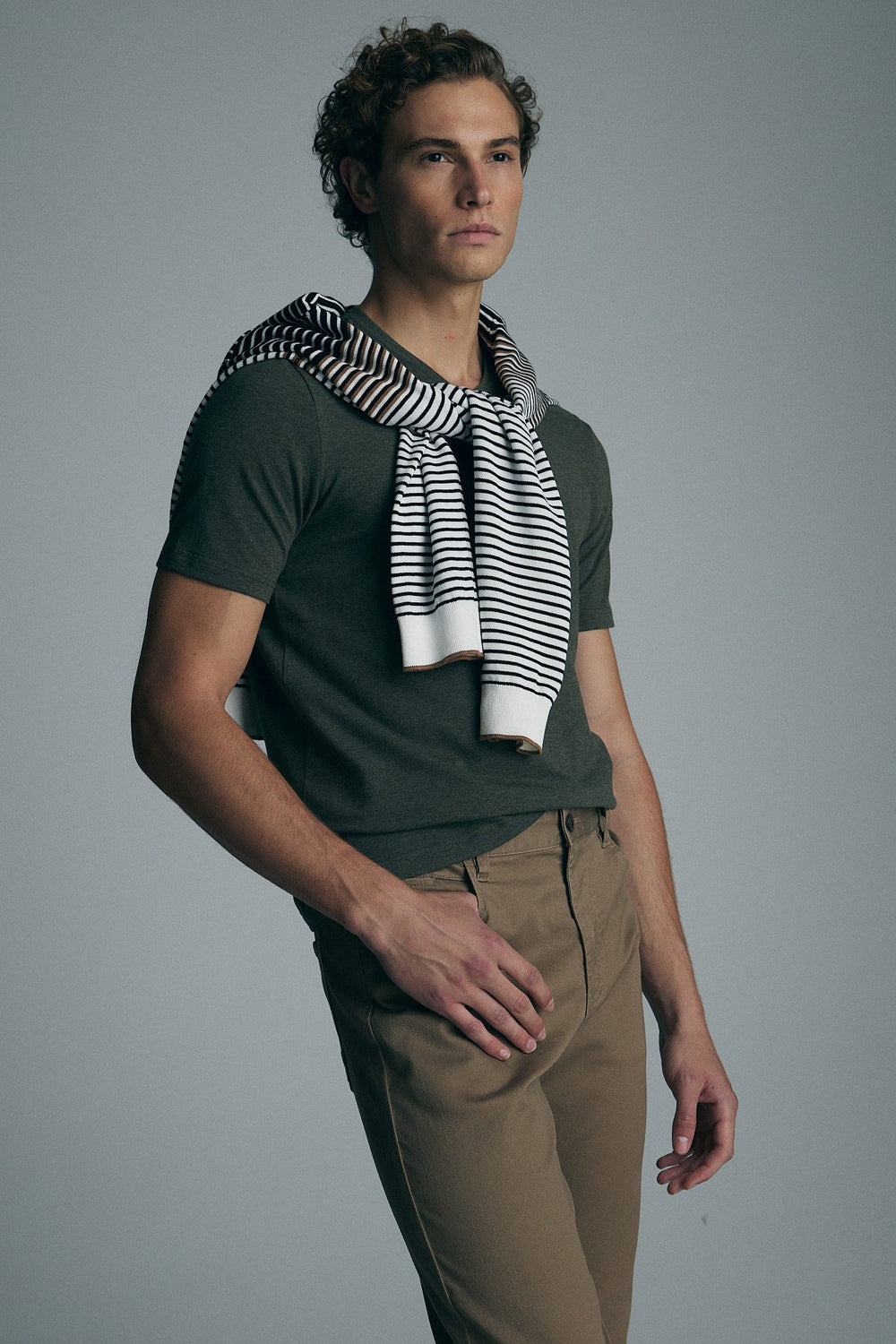 Basic V neck T-shirt