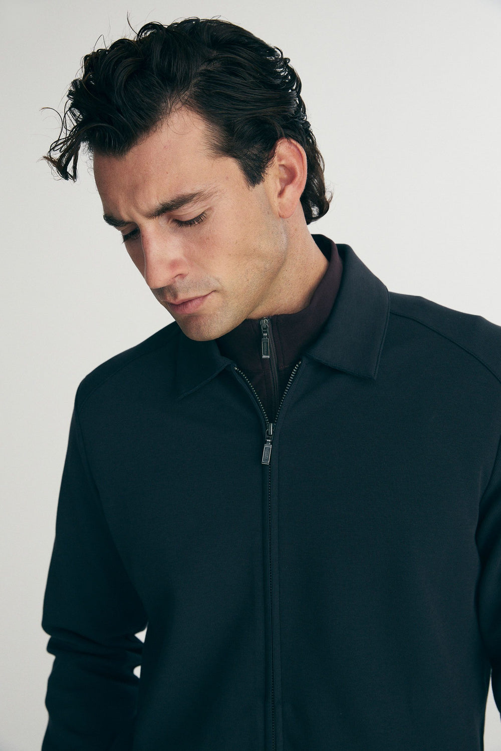 Cardigan with zip and side seam pockets