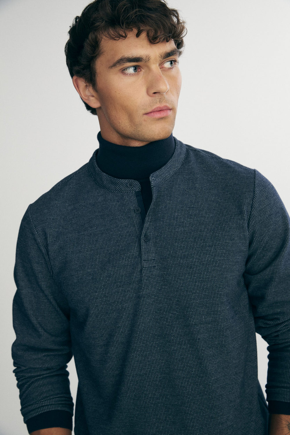 T-shirt henley à manches longues