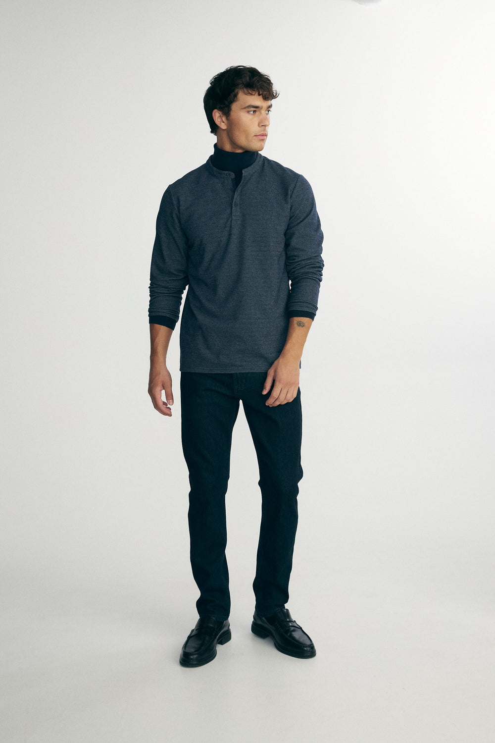 T-shirt henley à manches longues