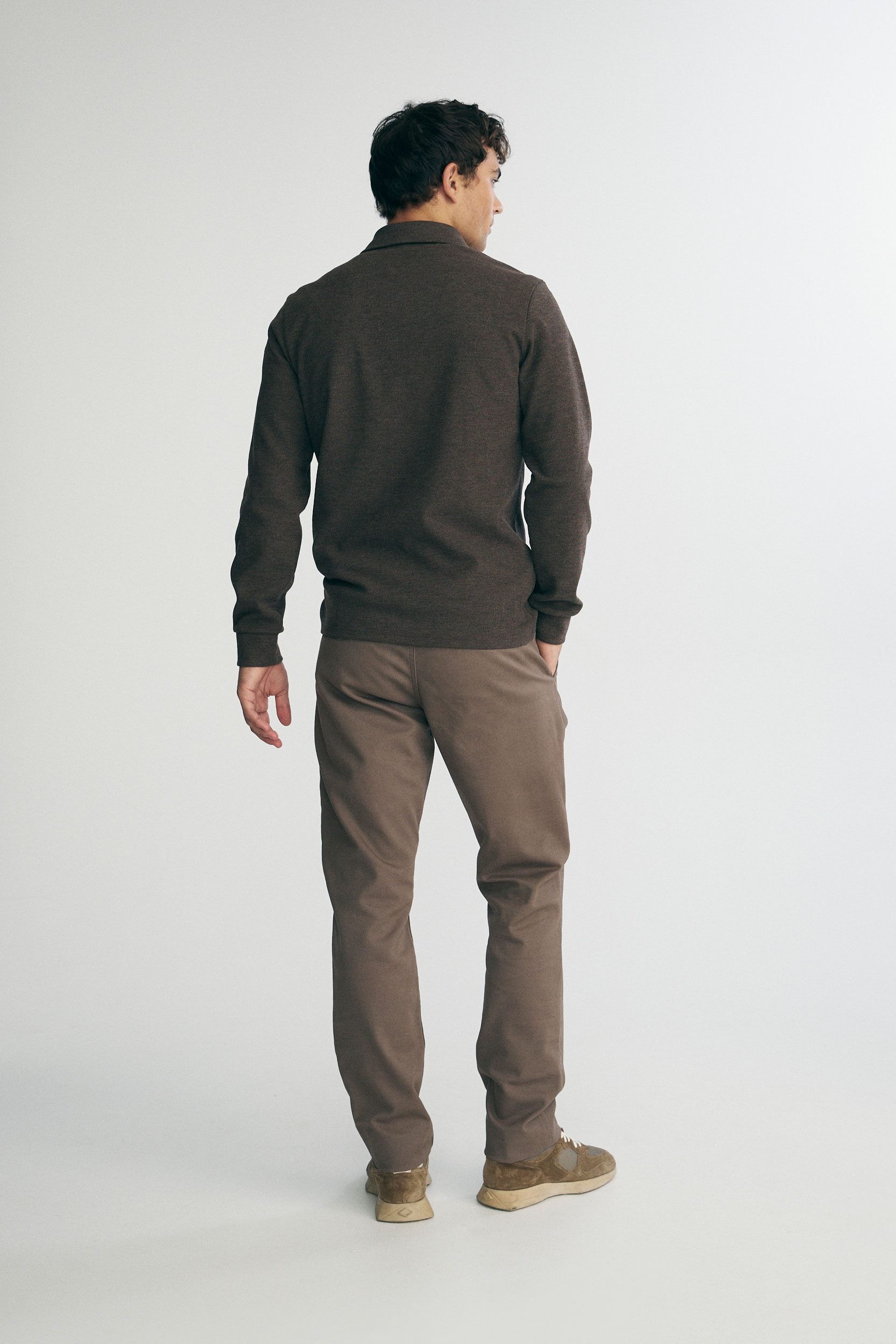 Polo with hidden buttons