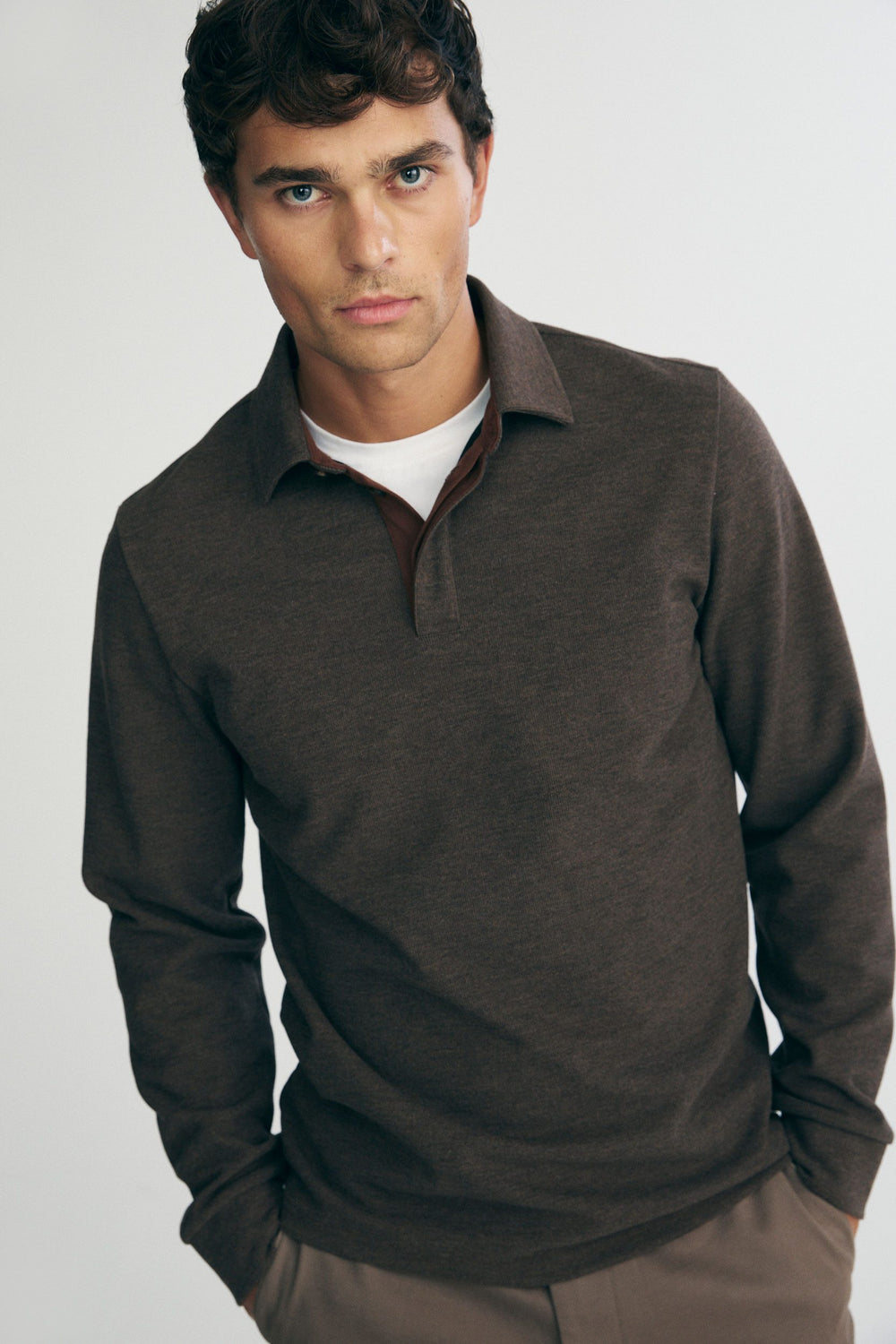Polo with hidden buttons