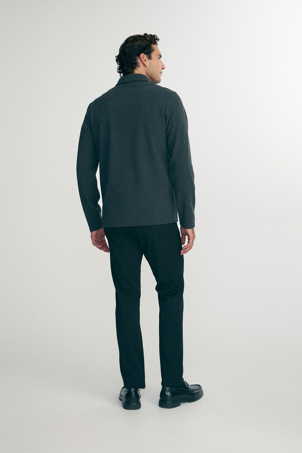 Polo with hidden buttons