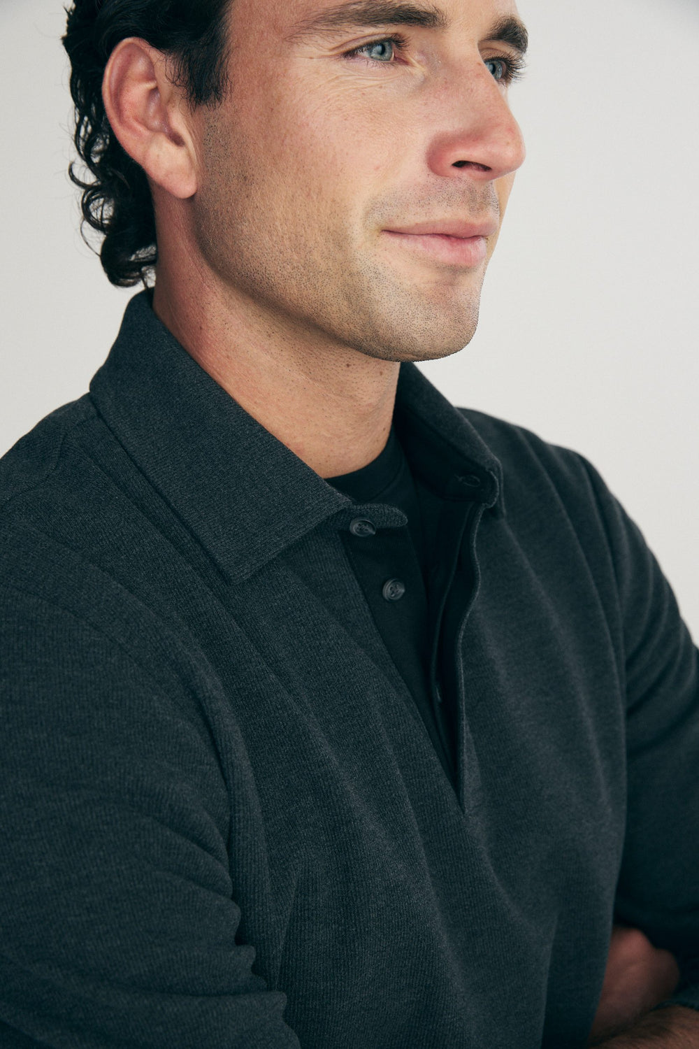 Polo with hidden buttons