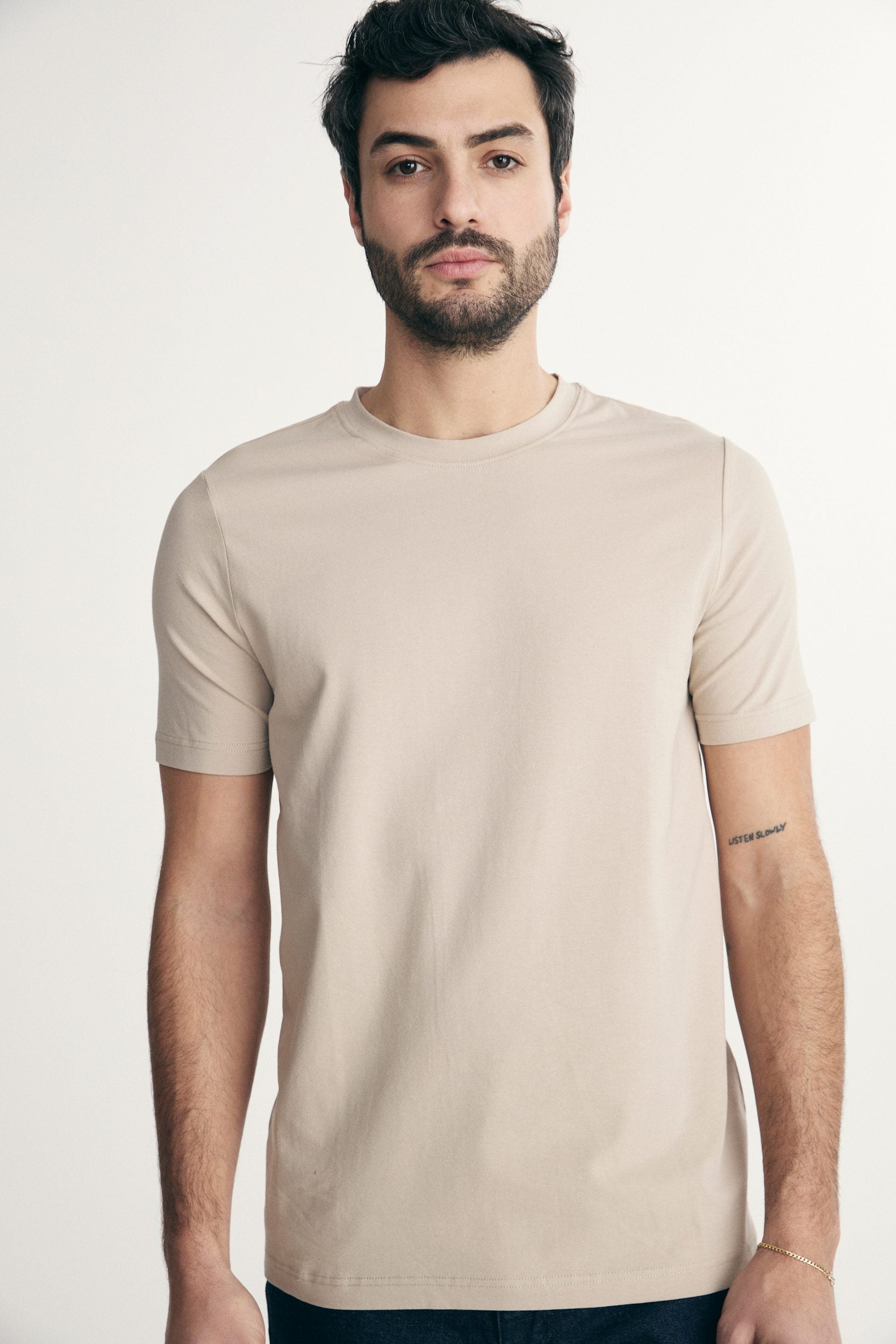 Basic crew neck T-shirt