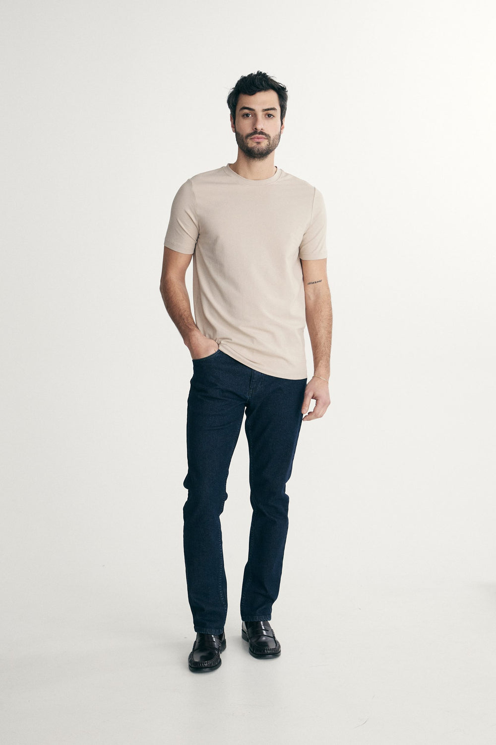 Basic crew neck T-shirt