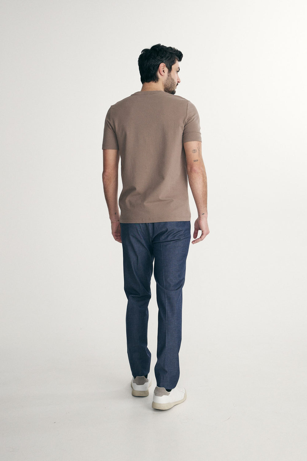 Basic crew neck T-shirt