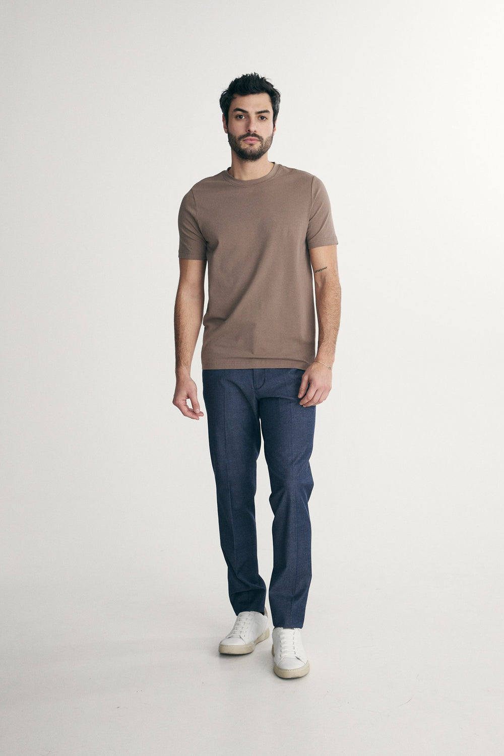 Basic crew neck T-shirt