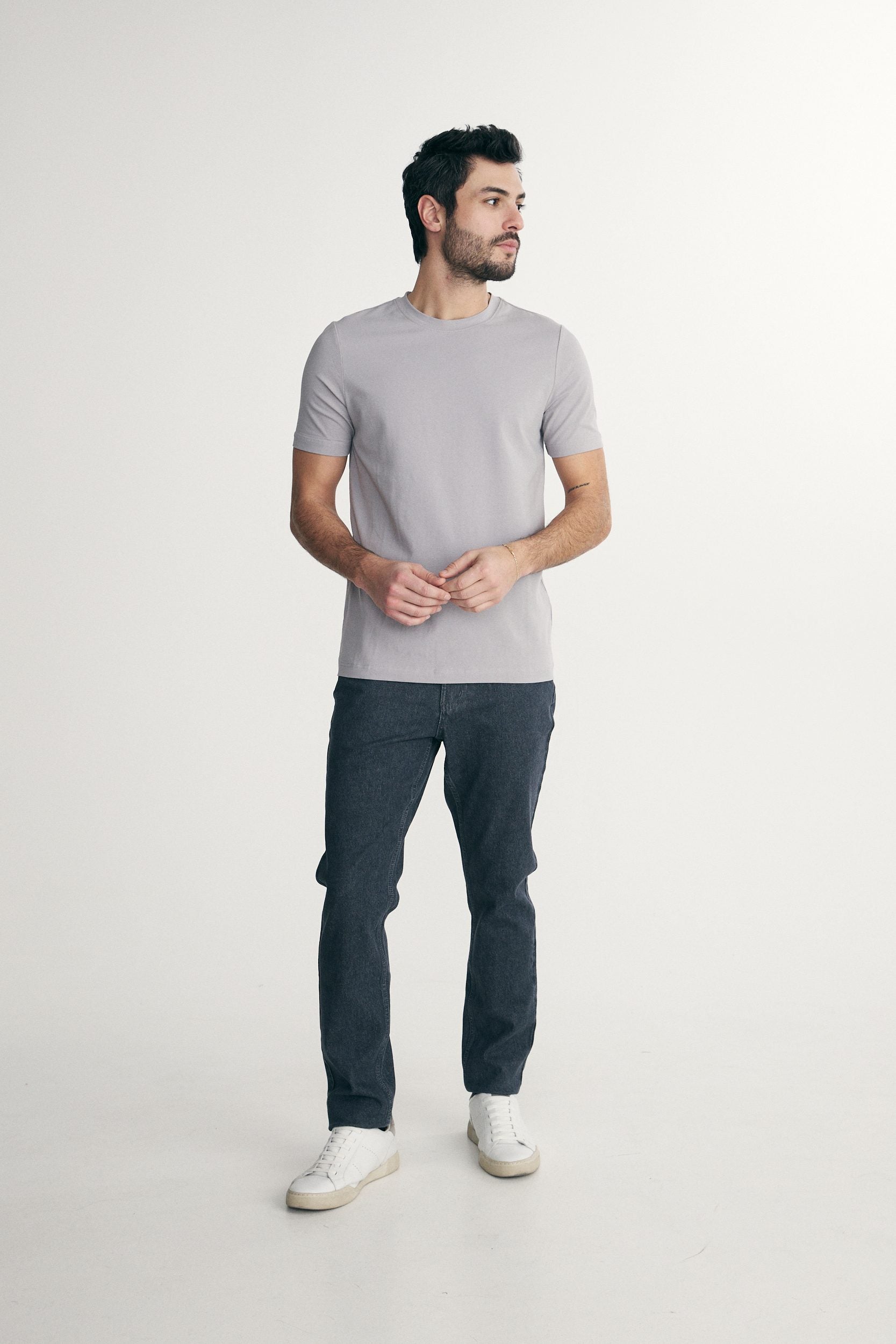 Basic crew neck T-shirt