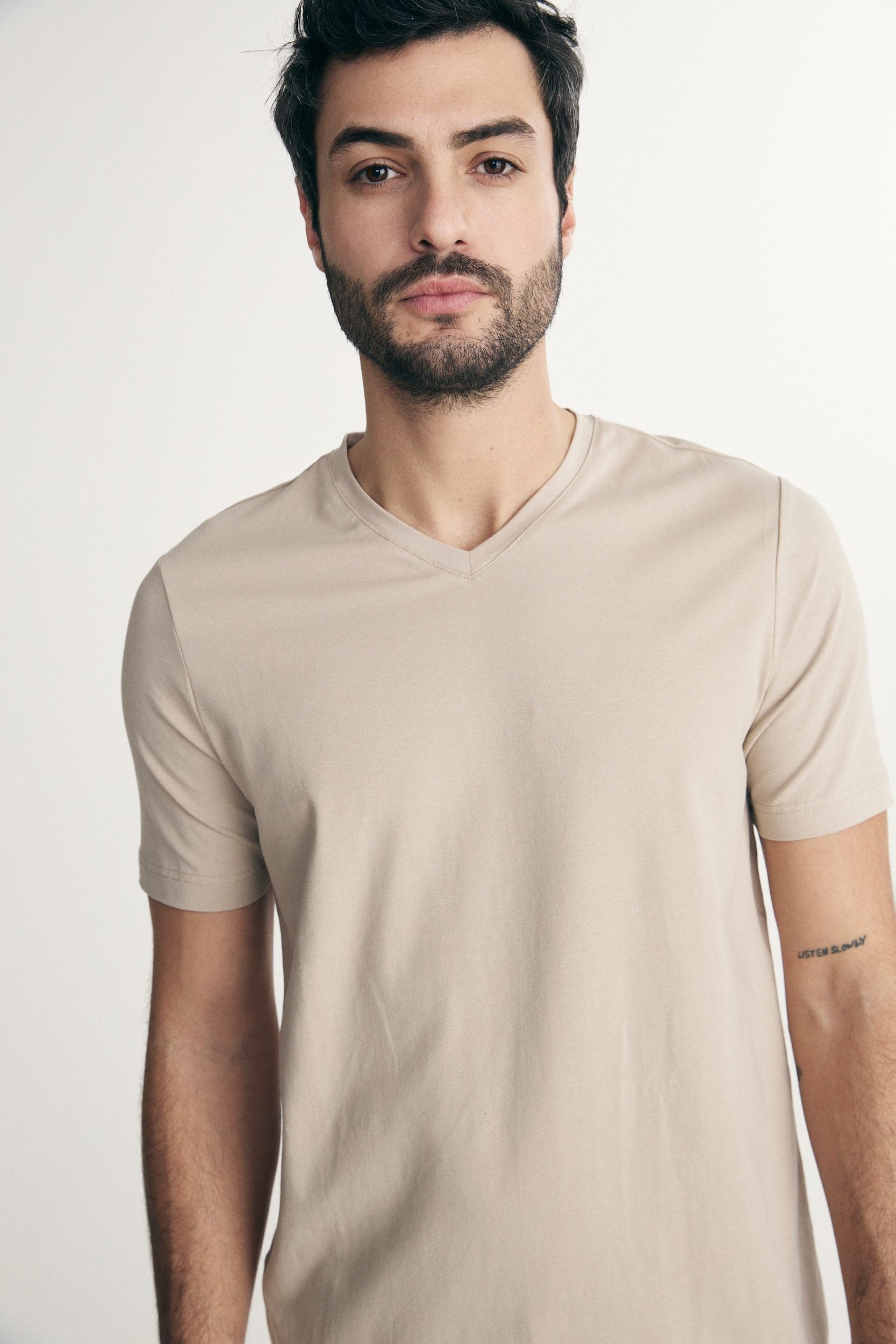Basic V neck T-shirt