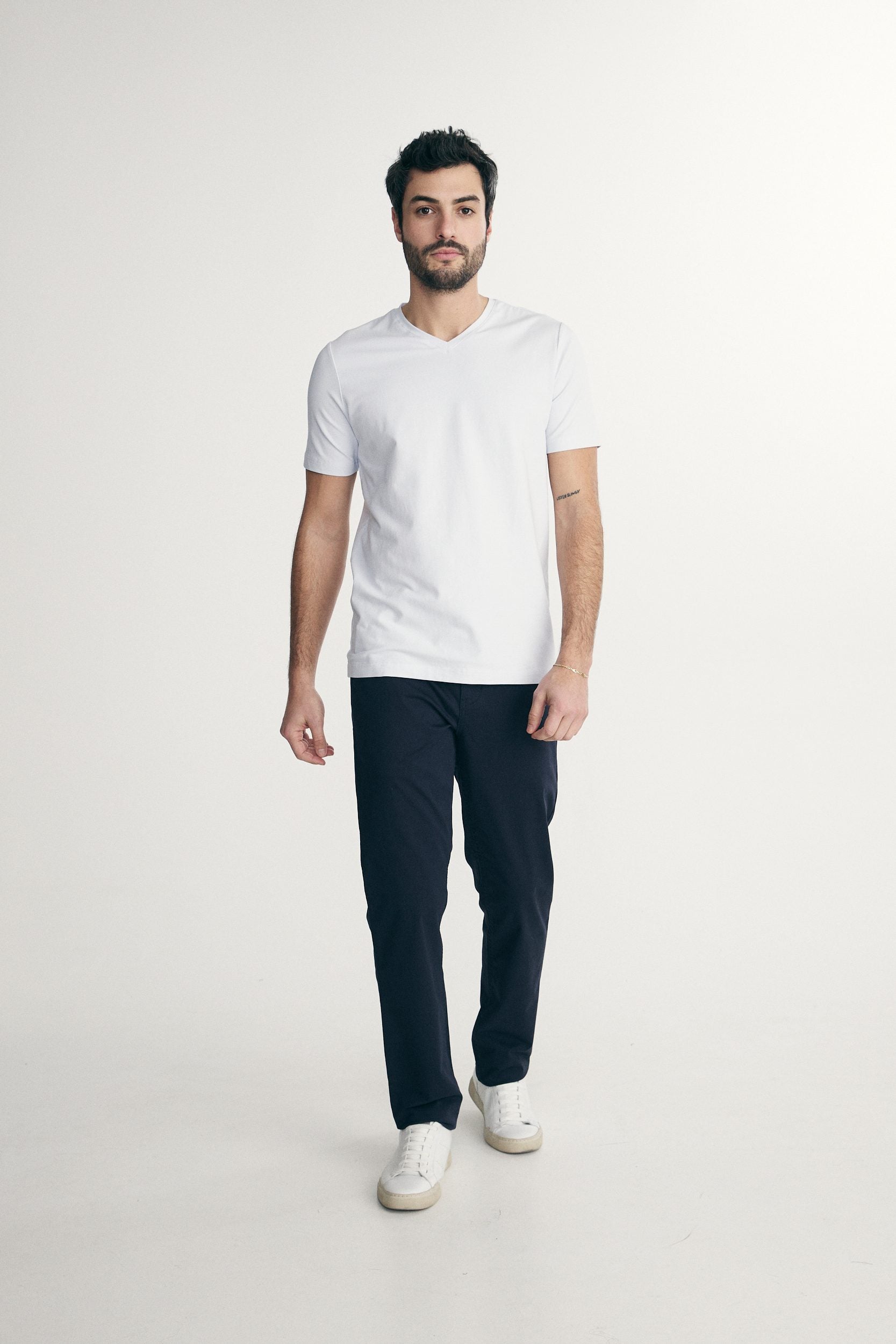 Basic V neck T-shirt