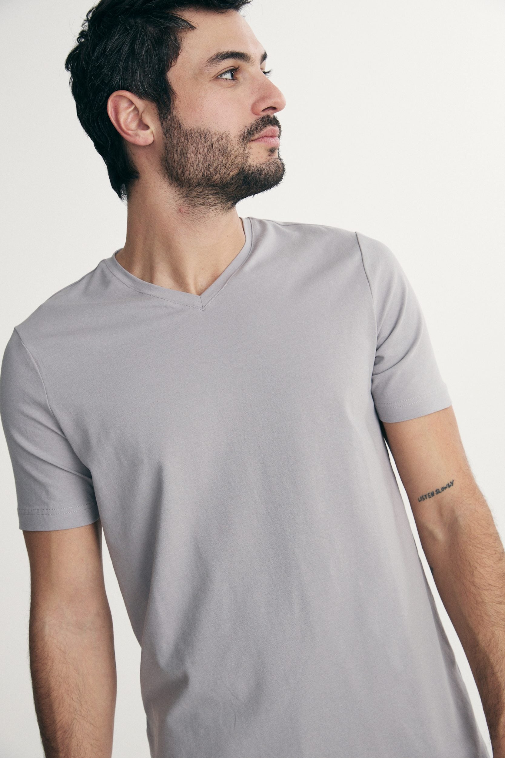 Basic V neck T-shirt
