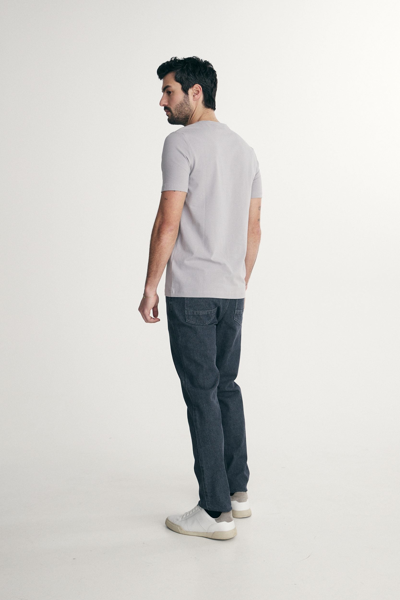 Basic V neck T-shirt