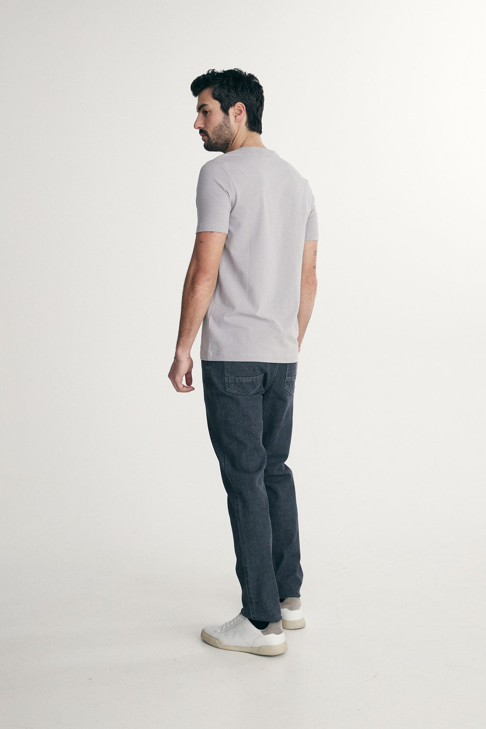 Basic V neck T-shirt