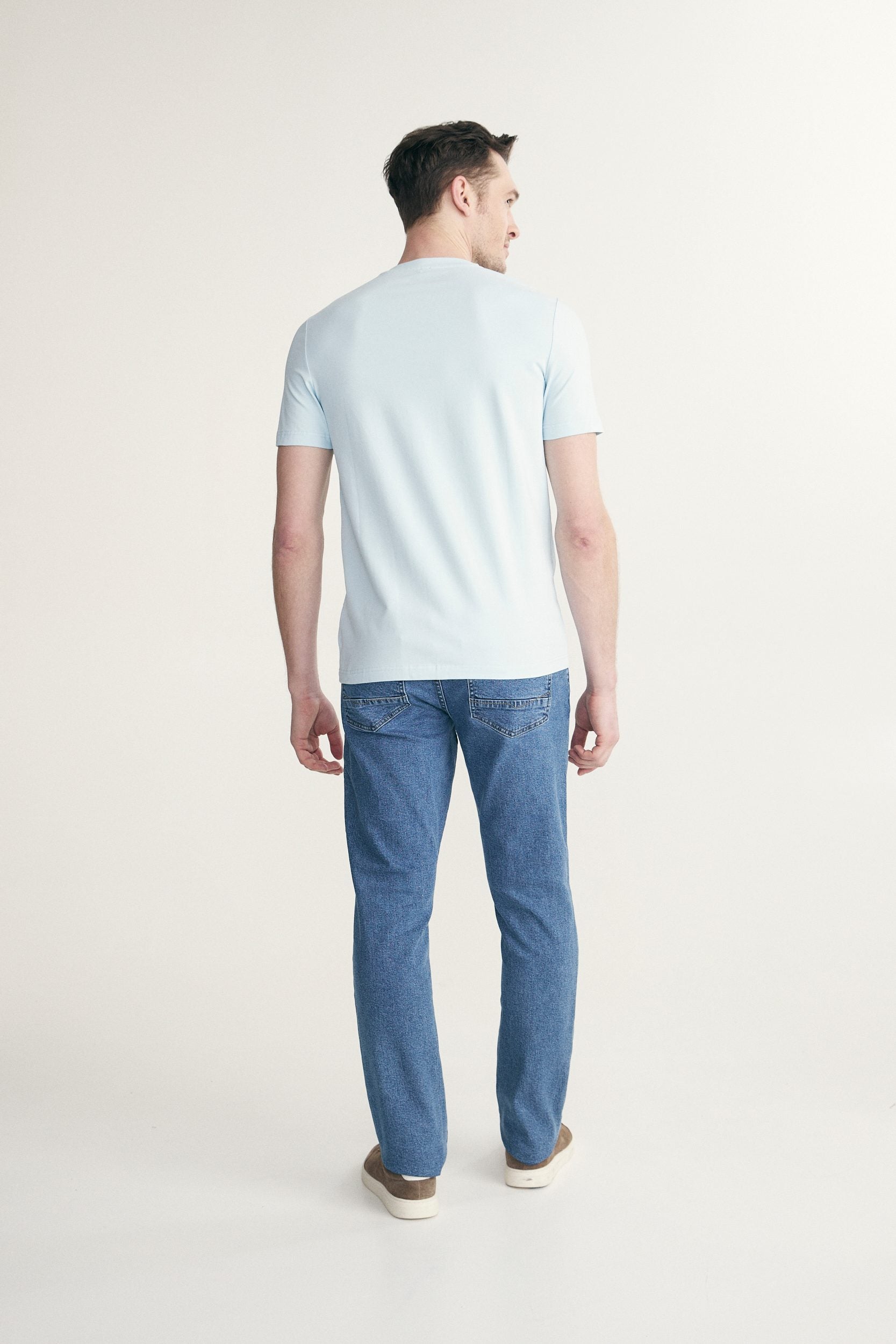 Basic crew neck T-shirt