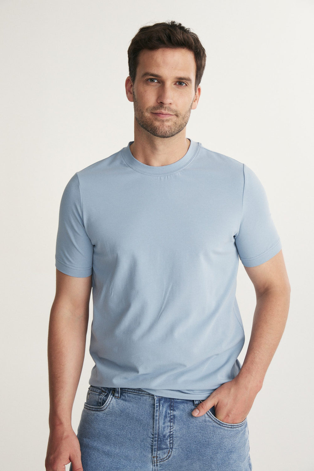 Basic crew neck T-shirt