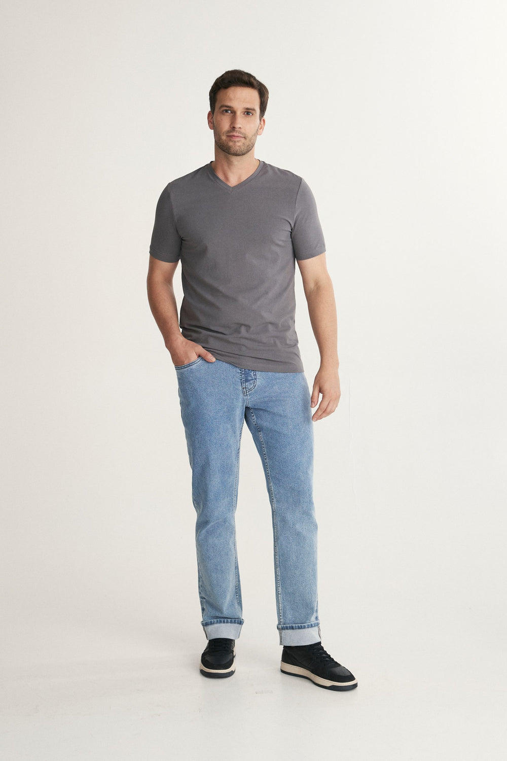 Basic V neck T-shirt