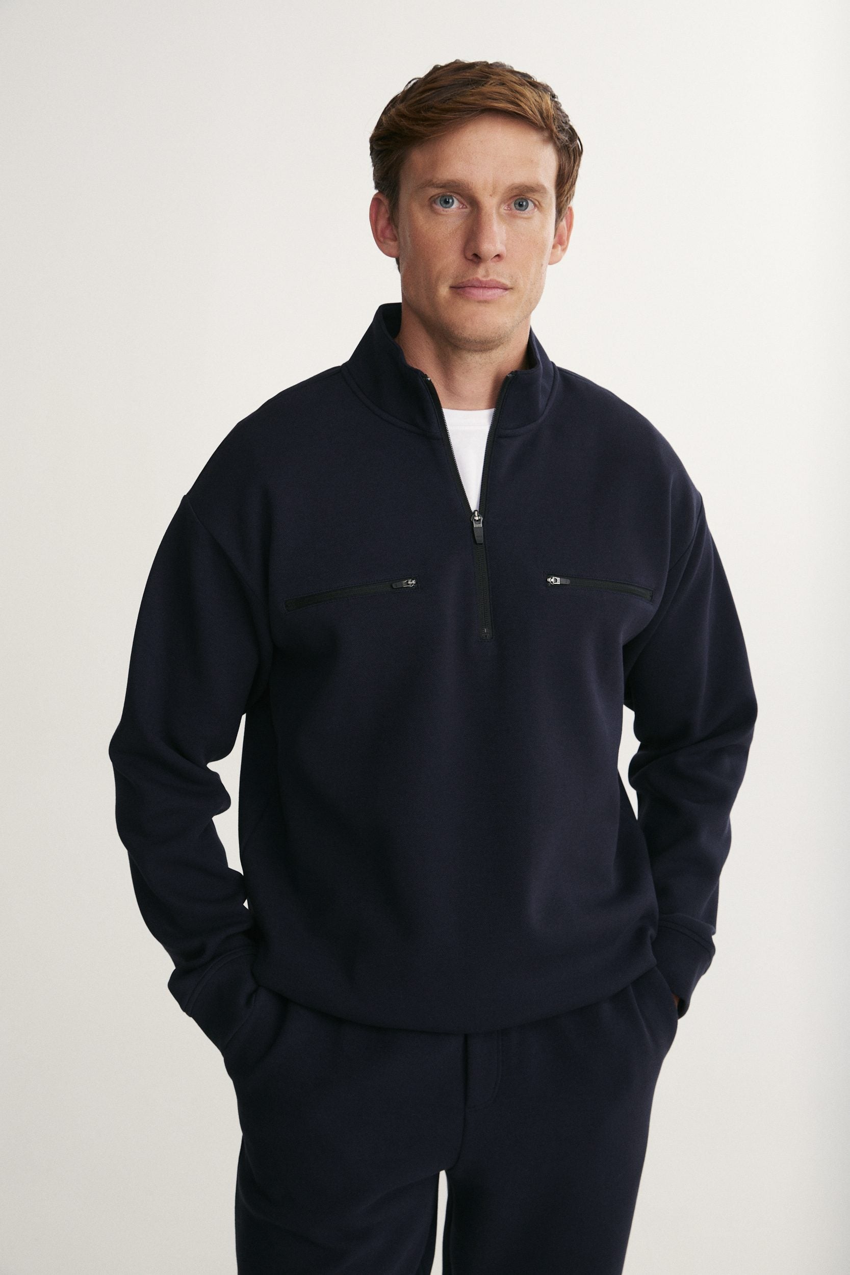 Sweat-shirt à épaules tombantes et demi-zip