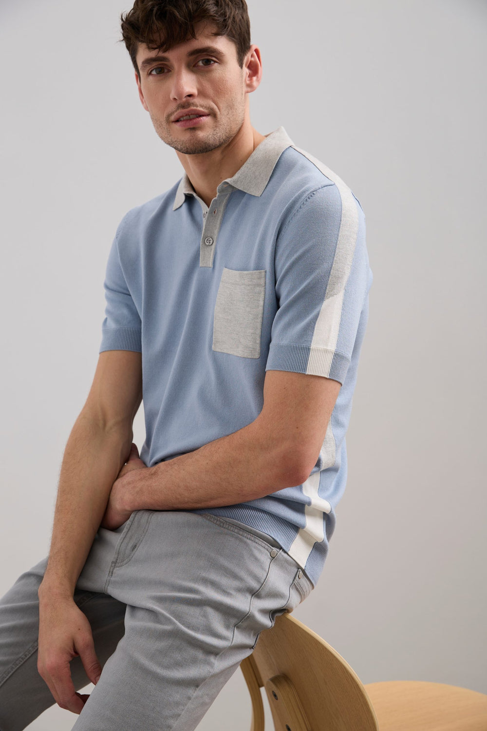 Polo blocs de couleur en tricot