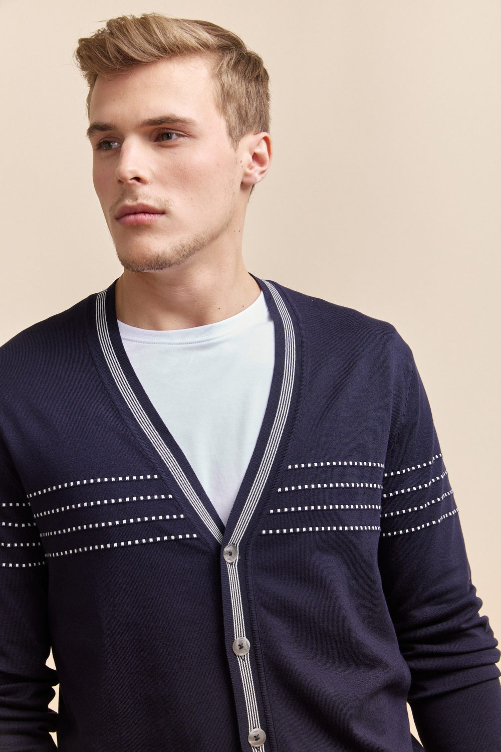Cardigan en tricot détails contrastants