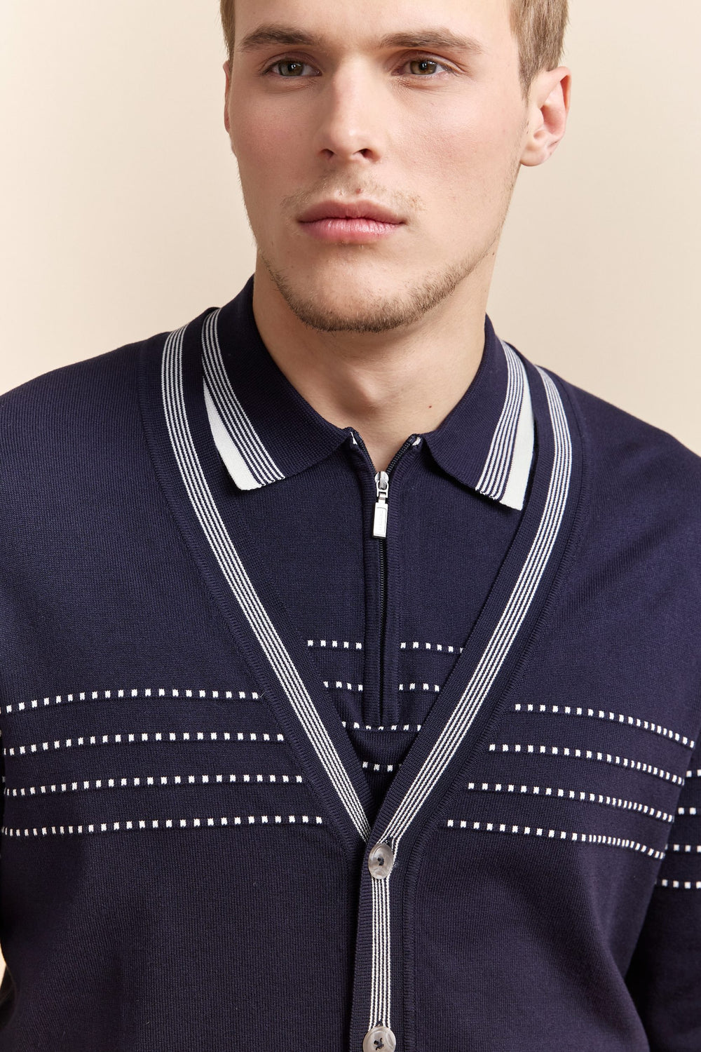 Cardigan en tricot détails contrastants