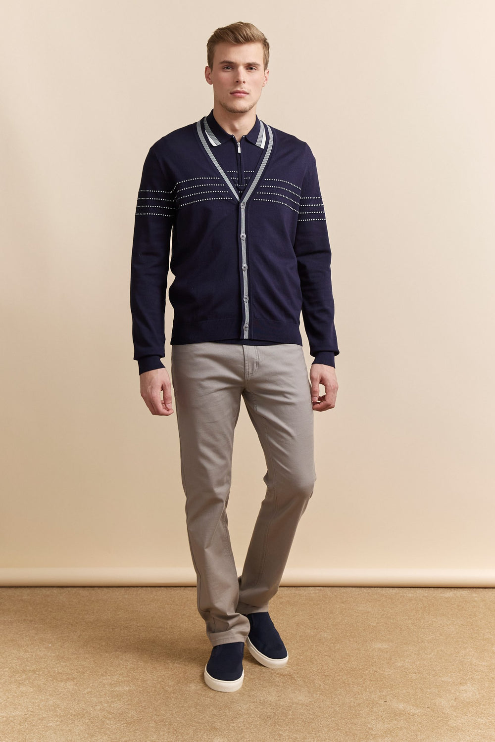 Cardigan en tricot détails contrastants