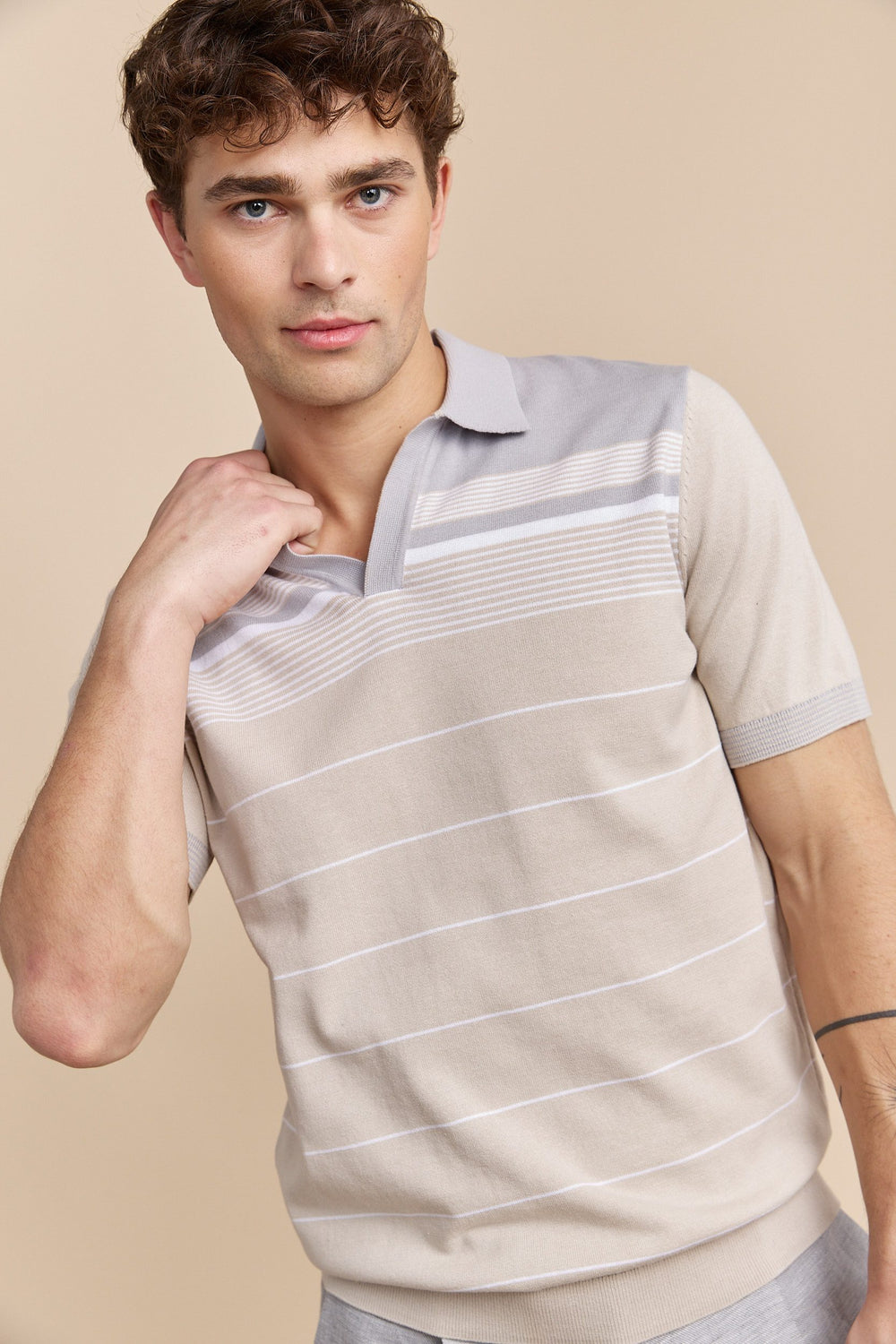 Polo en maille à bloc de rayures