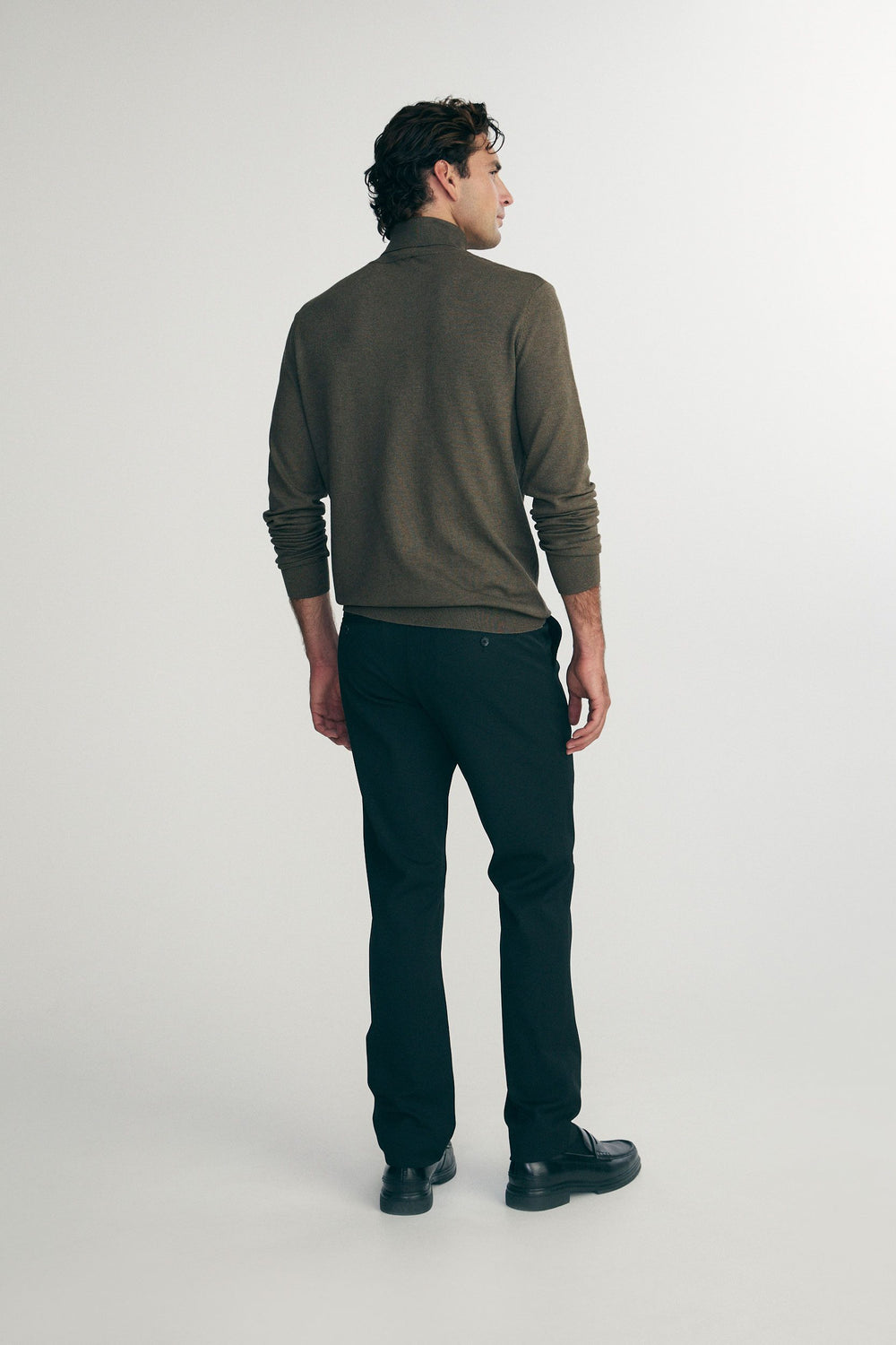 Rib details turtle neck sweater