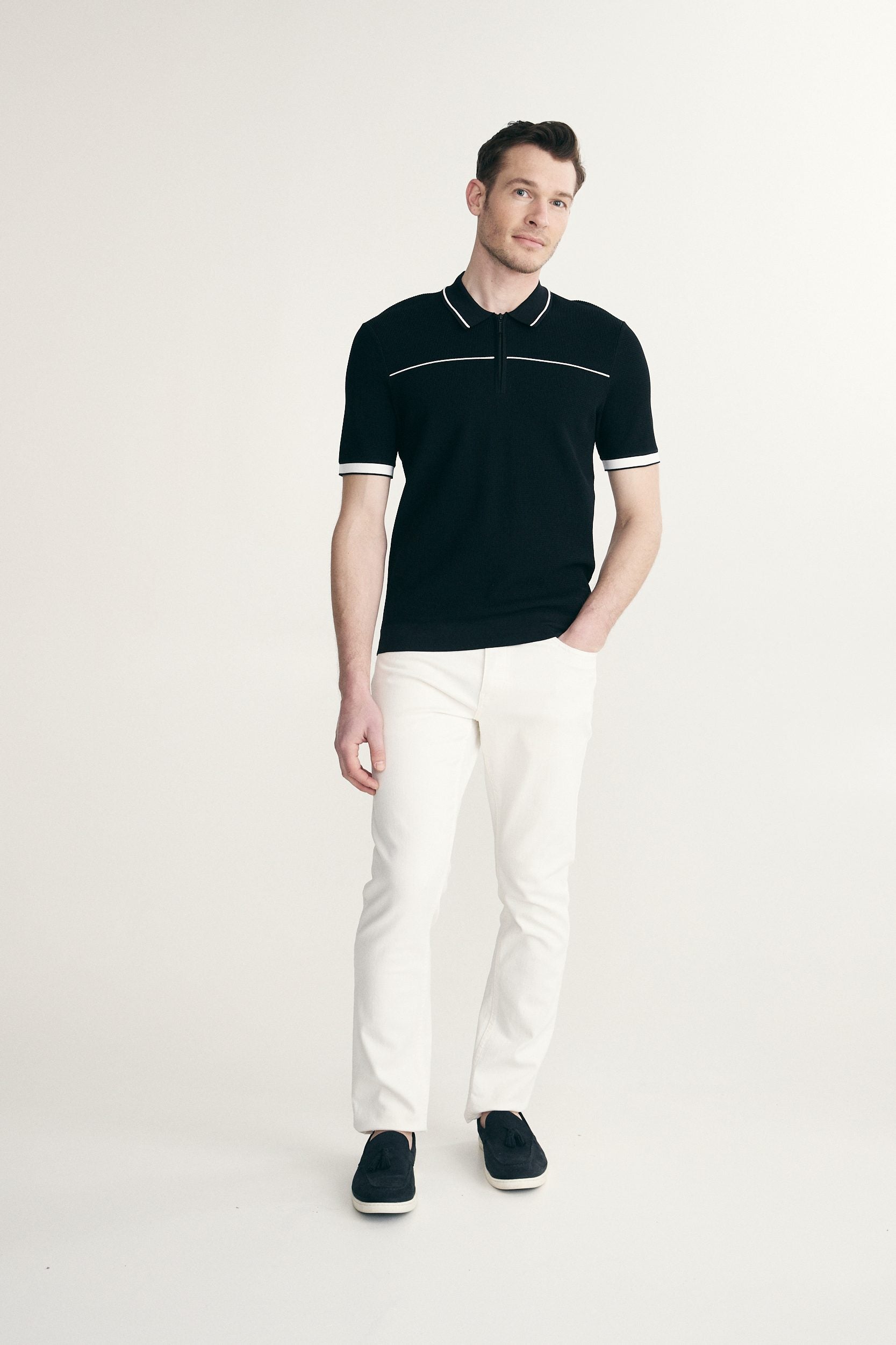 Contrast details knitted polo