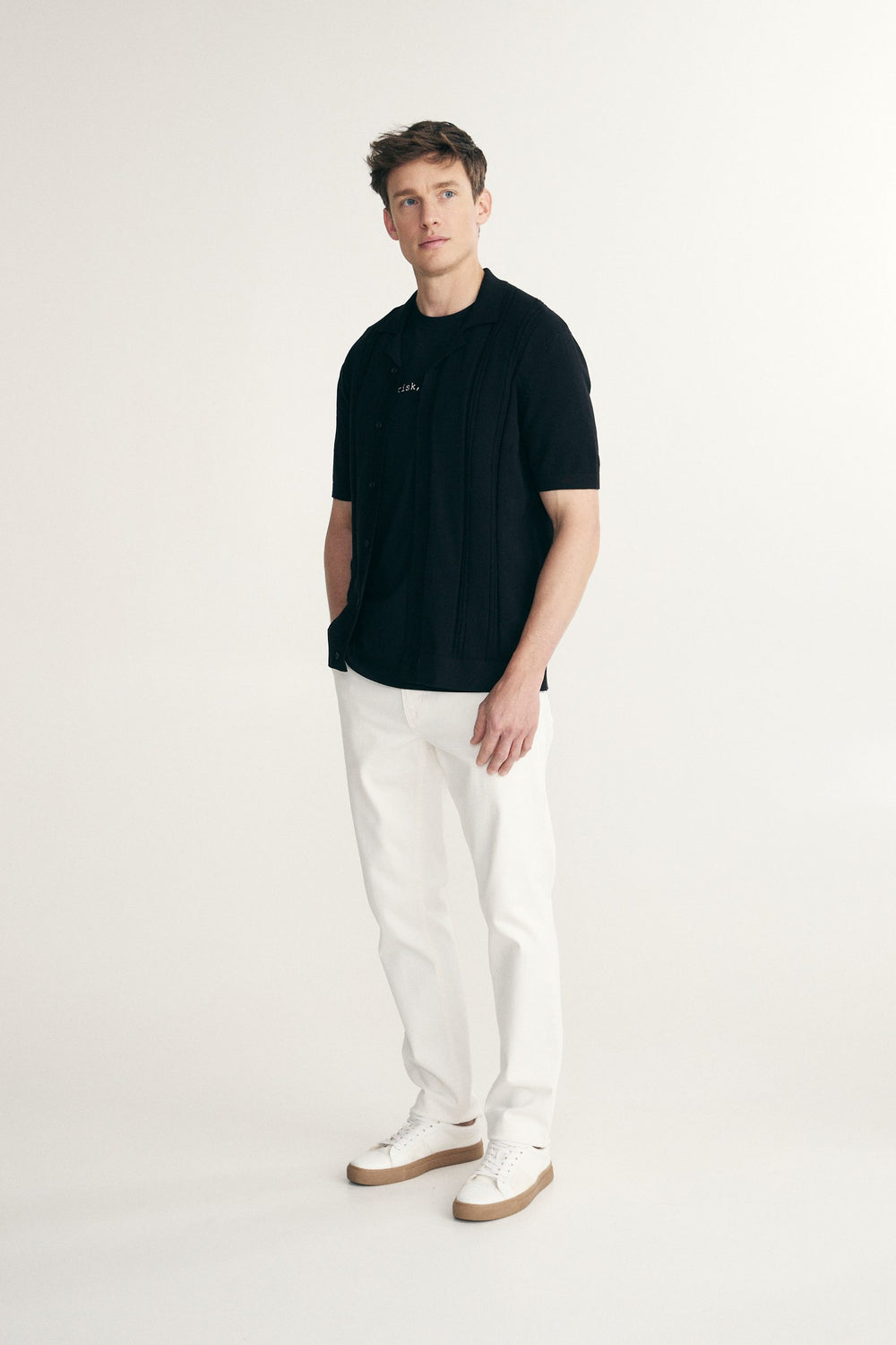 Chemise de maille à rayures verticales