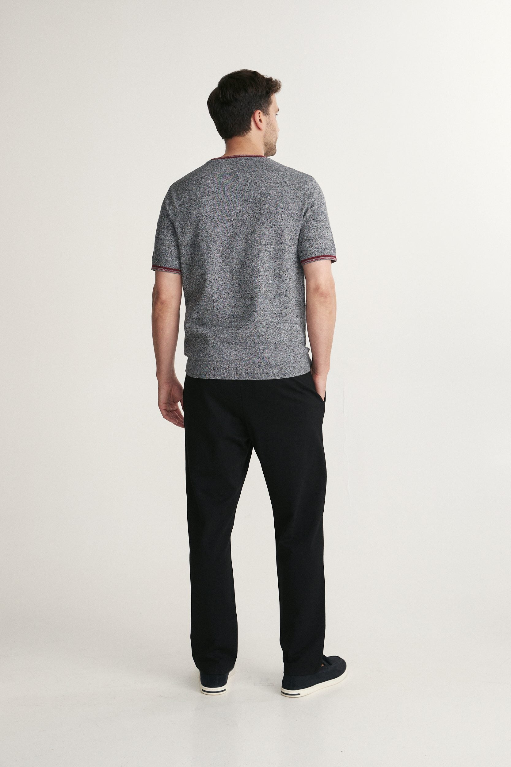 Short Sleeve Sweater with Contrast Details